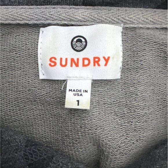 Sundry Camouflage Hooded Sweatshirt Made In USA Size 1 - Picture 3 of 5